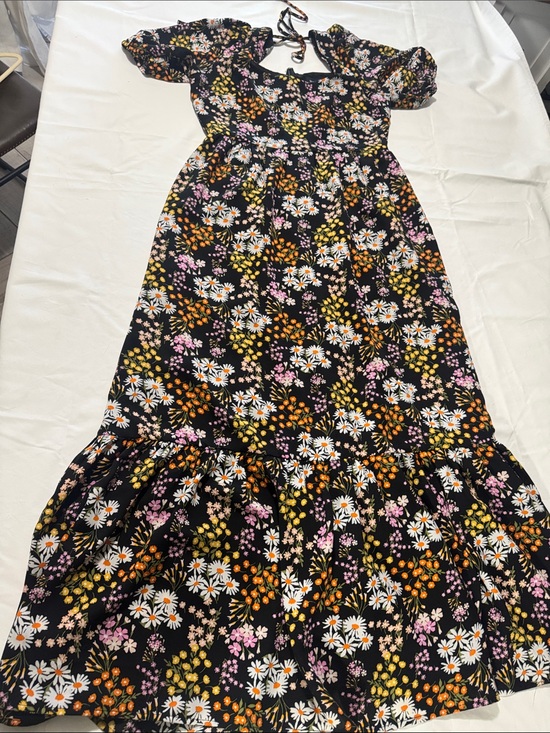 Dresses & Skirts - Sugar lips floral maxi dress size M